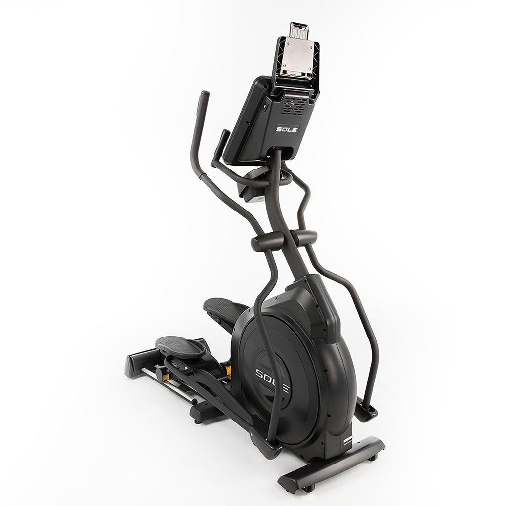 Sole e25 elliptical jumping off track top